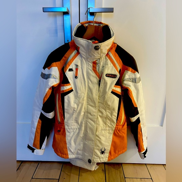Woman’s Size 8 Spyder Jacket - Picture 5 of 5